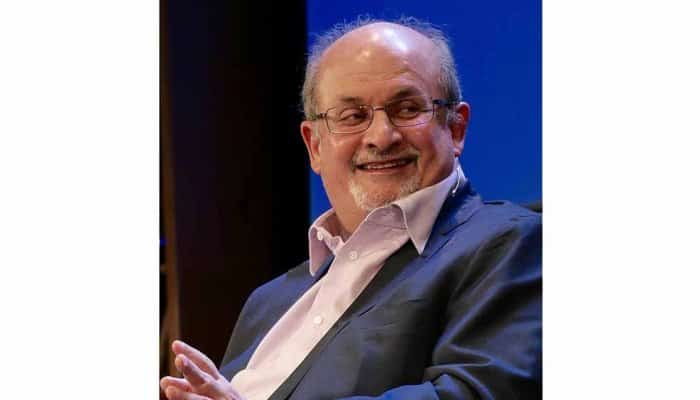 Salman Rushdie, autorul „Versetelor satanice”, a fost înjunghiat pe o scenă din New York